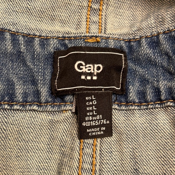 Gap Overall Blue Jean Shorts NWOT - Picture 6 of 7